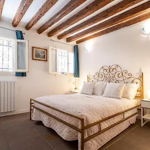 San Giacomo Pied-a-terre House By Wonderful Italy Apartment Venice